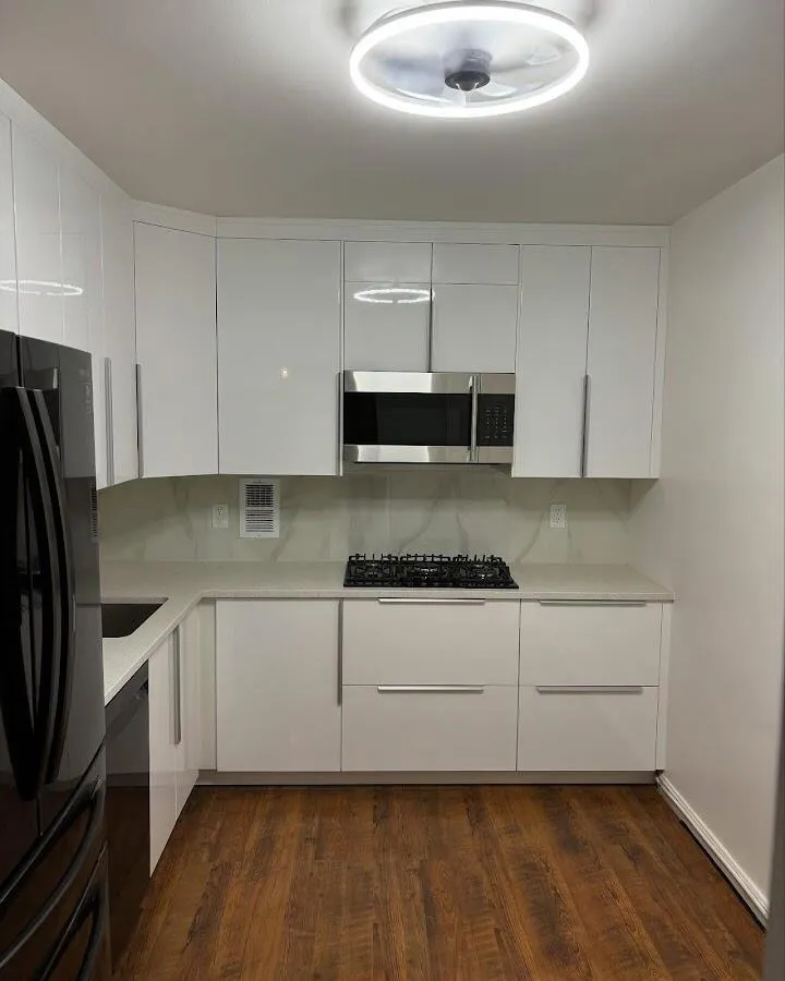 Renovated kitchen with quartz countertops in Bullskin